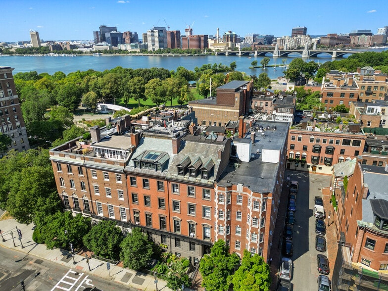 Primary Photo Of 93 Beacon St, Boston Apartments For Sale