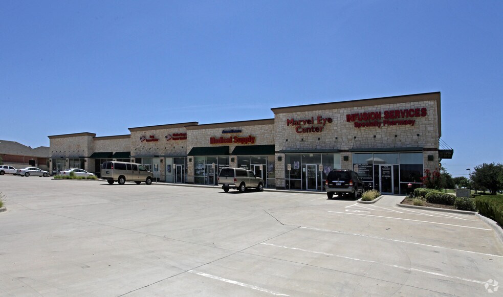 More Photos Of E Broad @ Regency Pky, Mansfield Unknown For Lease