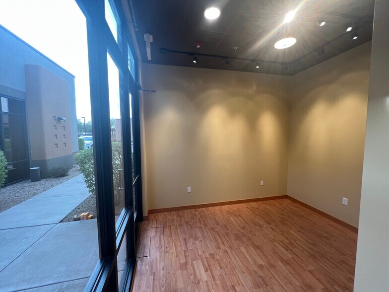 More Photos Of 33777 N Scottsdale Rd, Scottsdale Medical For Sale