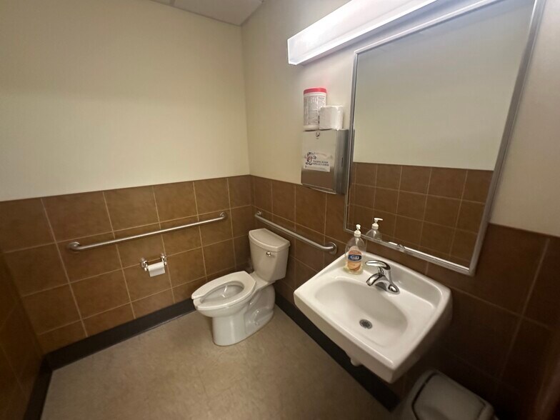 More Photos Of 4601 Everhard Rd NW, Canton Medical For Lease