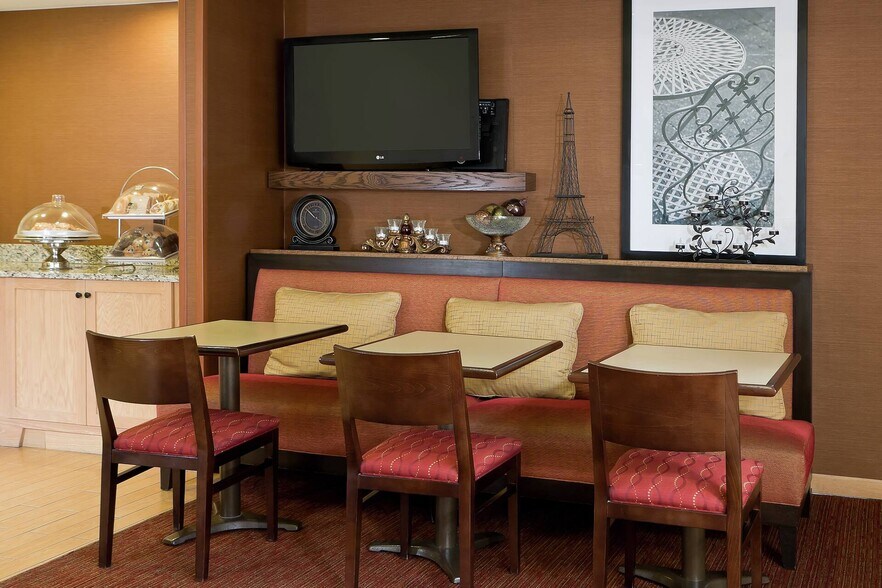 More Photos Of 4003 S Loop 289, Lubbock Hotel For Sale