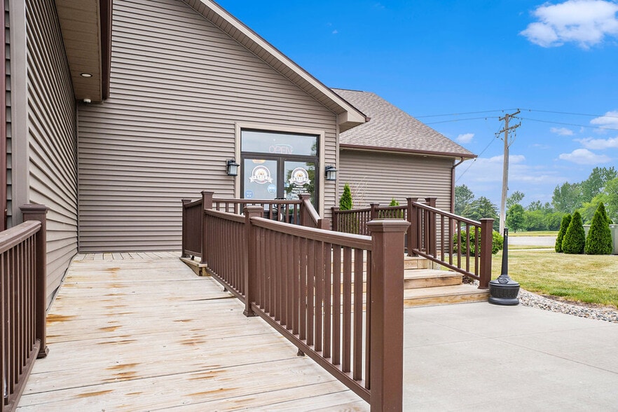 More Photos Of 2280 S Reese Rd, Reese Restaurant For Sale