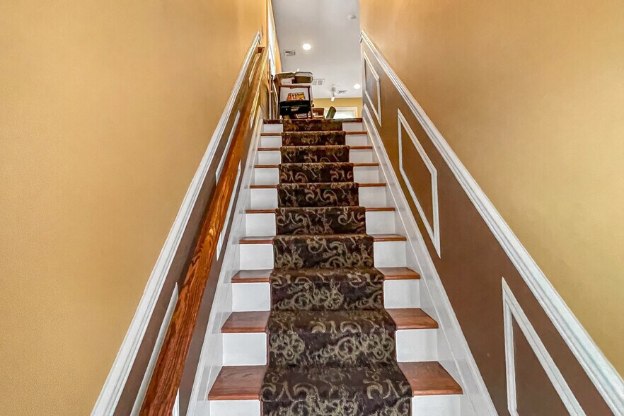 More Photos Of 146 Maple Ave, New City Office For Sale