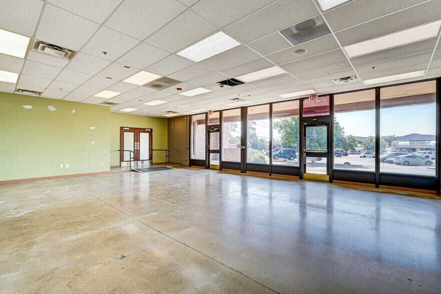 More Photos Of 1365-1385 Iron Springs Rd, Prescott Unknown For Lease