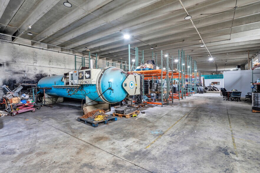 More Photos Of 9000 NW 97th Ter, Medley Manufacturing For Sale