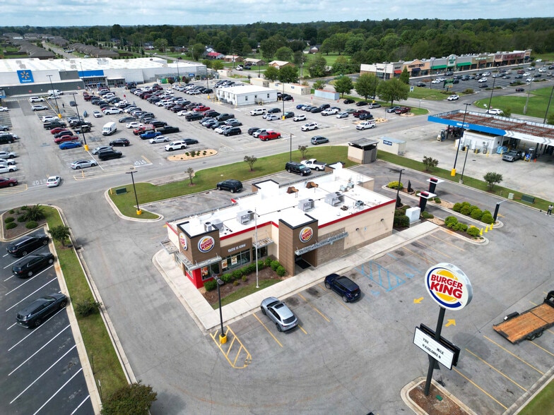 Primary Photo Of 14637 Highway 231 431 N, Hazel Green Fast Food For Sale