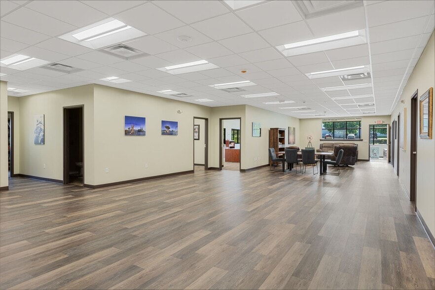 More Photos Of 533 Myatt Dr, Madison Showroom For Sale