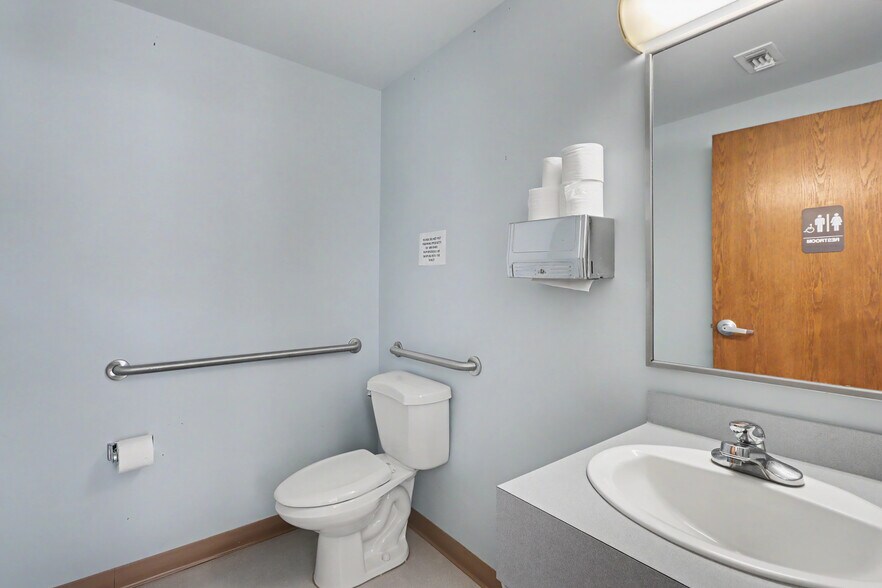 More Photos Of 930 Courthouse Rd, Gulfport Healthcare For Sale