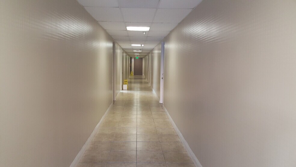 More Photos Of 4477 W 118th St, Hawthorne Medical For Sale