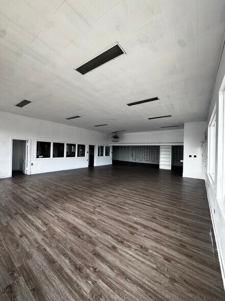 More Photos Of 620 Elk St, Alexander Warehouse For Sale