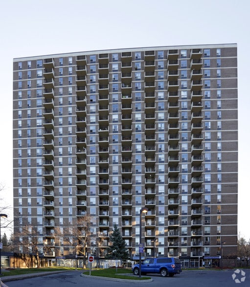 Primary Photo Of 2201 Riverside Dr, Ottawa Apartments For Lease