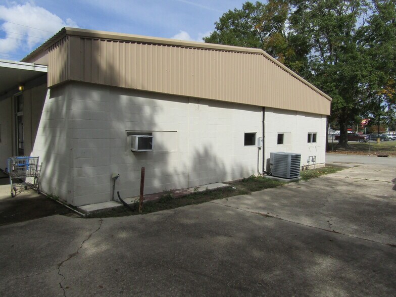 More Photos Of 501 S Lewis St, New Iberia Office For Sale