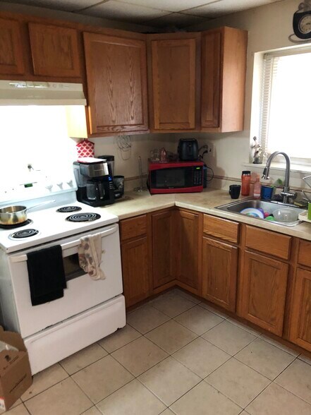 More Photos Of 923 Market St, Marcus Hook Apartments For Sale