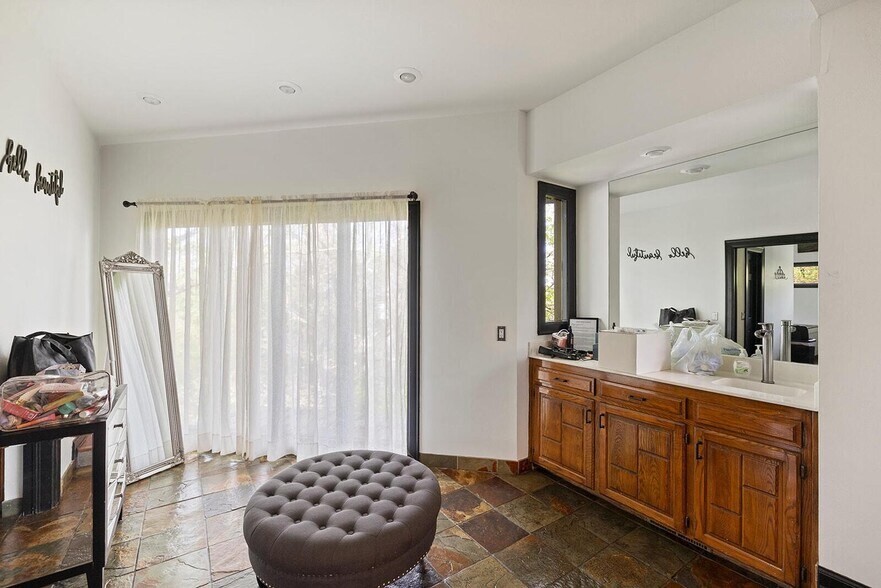 More Photos Of 381 W Guin Rd, Nixa Lodge Meeting Hall For Sale