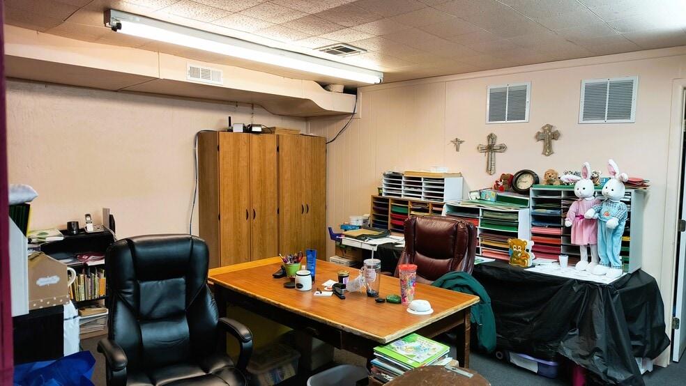 More Photos Of 816 Topeka st, Larned Schools For Sale