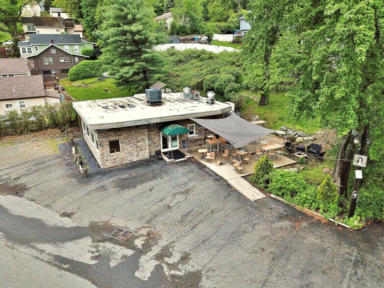 More Photos Of 120 Brady Rd, Lake Hopatcong Restaurant For Sale