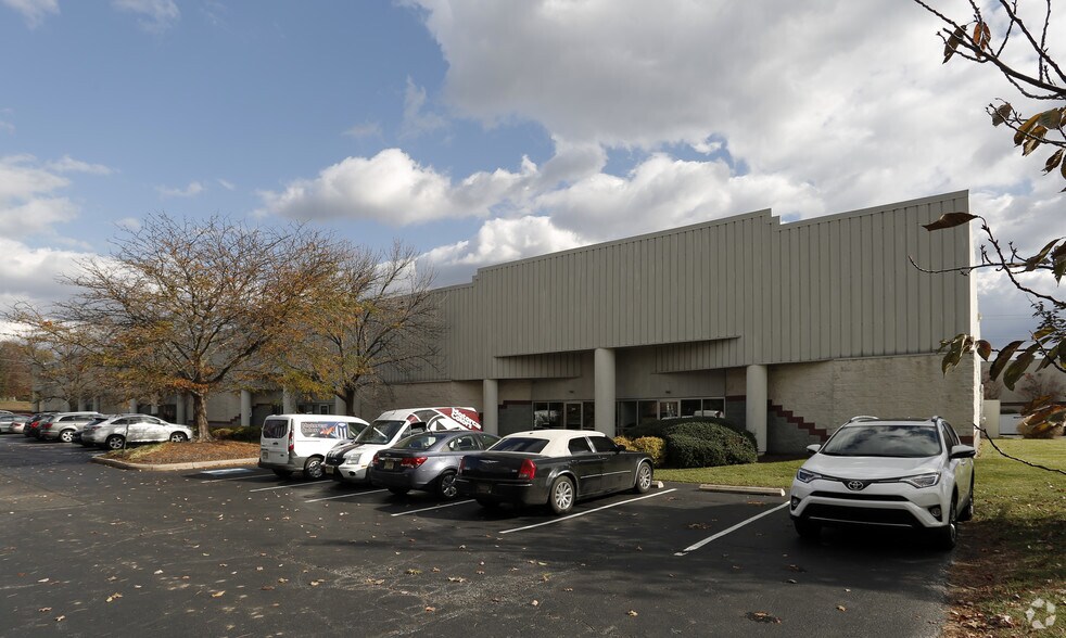 Primary Photo Of 2 Lukens Dr, New Castle Warehouse For Lease