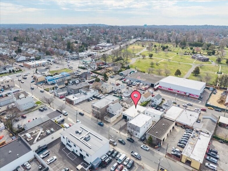 More Photos Of 28 Willowdale Ave, Port Washington Industrial For Sale