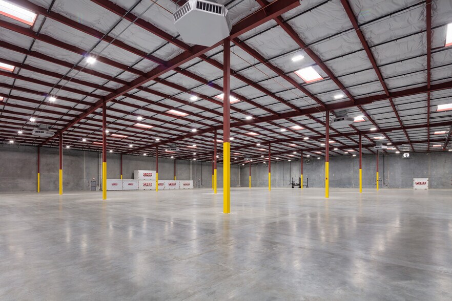 More Photos Of 64640 19th Ave, Desert Hot Springs Warehouse For Lease
