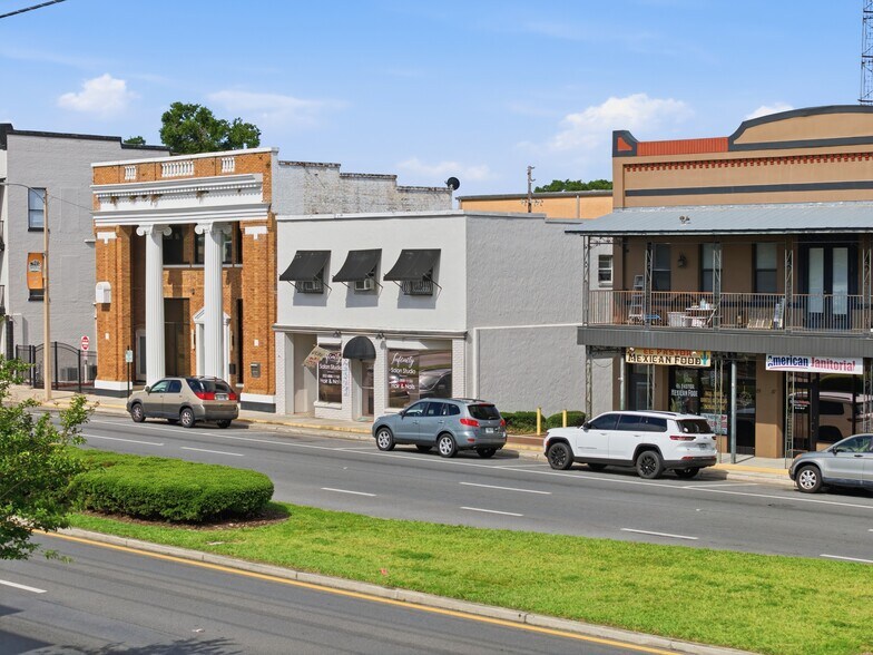 More Photos Of 61 N Central Ave, Umatilla Storefront Retail Office For Sale