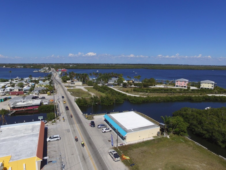 More Photos Of 4547 Pine Island Rd, Matlacha Storefront For Sale