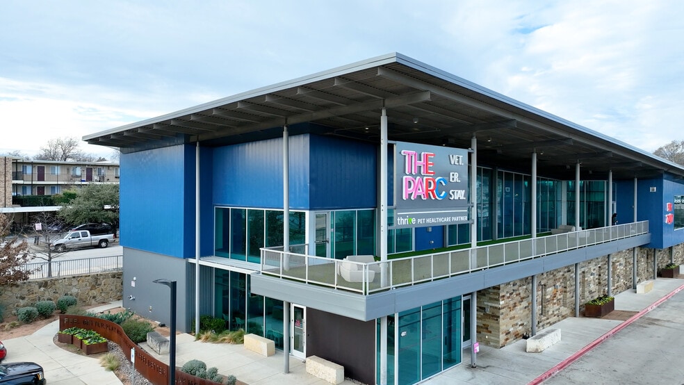 Primary Photo Of 4801 West Fwy, Fort Worth Veterinarian Kennel For Sale