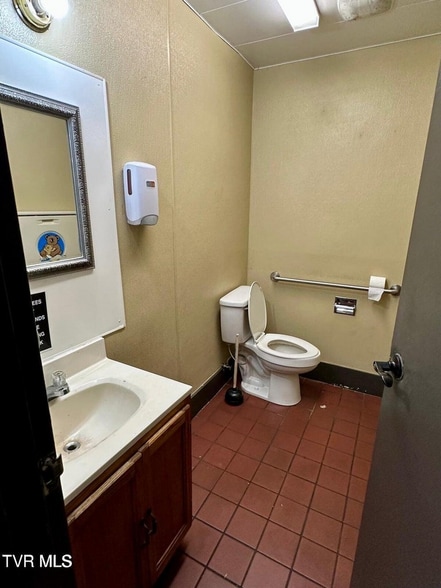 More Photos Of 920 E 5th St N, Big Stone Gap Restaurant For Sale