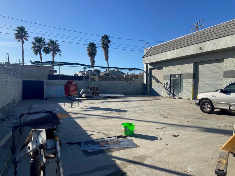 More Photos Of 124 W Ovington St, Lancaster Industrial For Sale