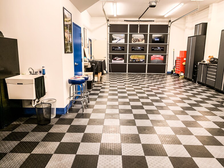 More Photos Of 809 Mt Vernon Rd, Raleigh Showroom For Lease