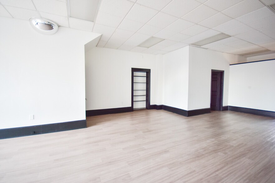More Photos Of 115-119 E Martin St, Martinsburg Storefront Retail Office For Sale