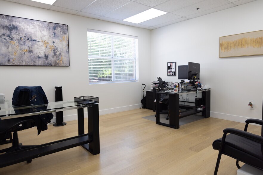 More Photos Of 515 W Southlake Blvd, Southlake Medical For Lease