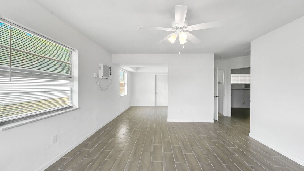 More Photos Of 3883 Park Ln, West Palm Beach Multifamily For Sale