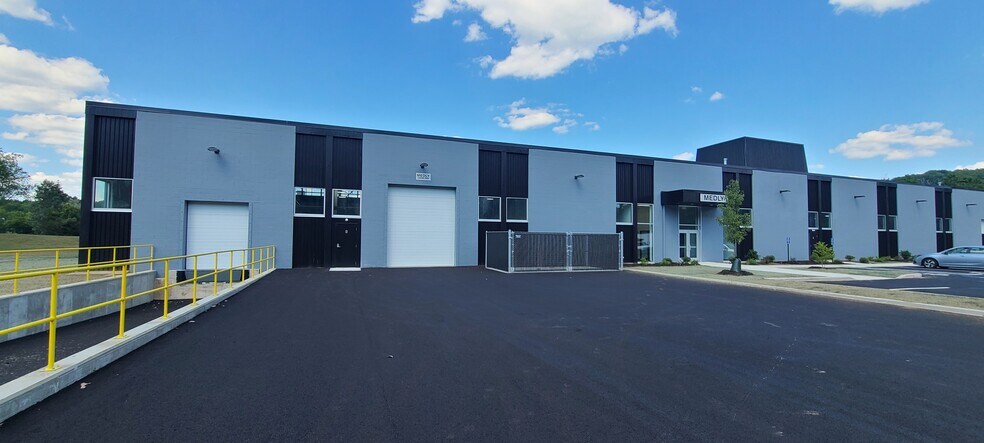 Primary Photo Of 185 Grassy Plain St, Bethel Manufacturing For Lease