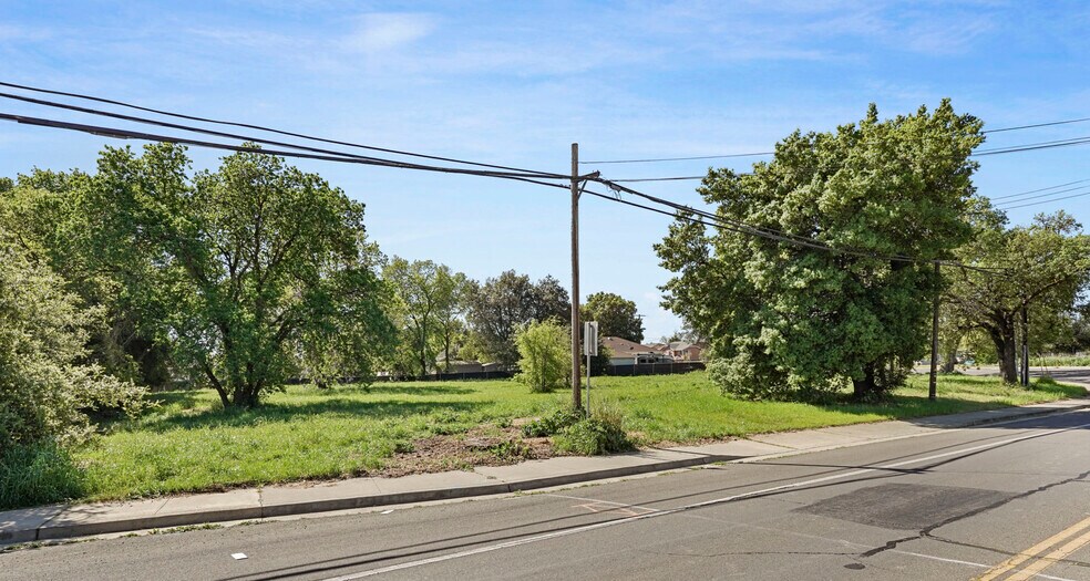 Primary Photo Of 114 F St, Galt Land For Sale