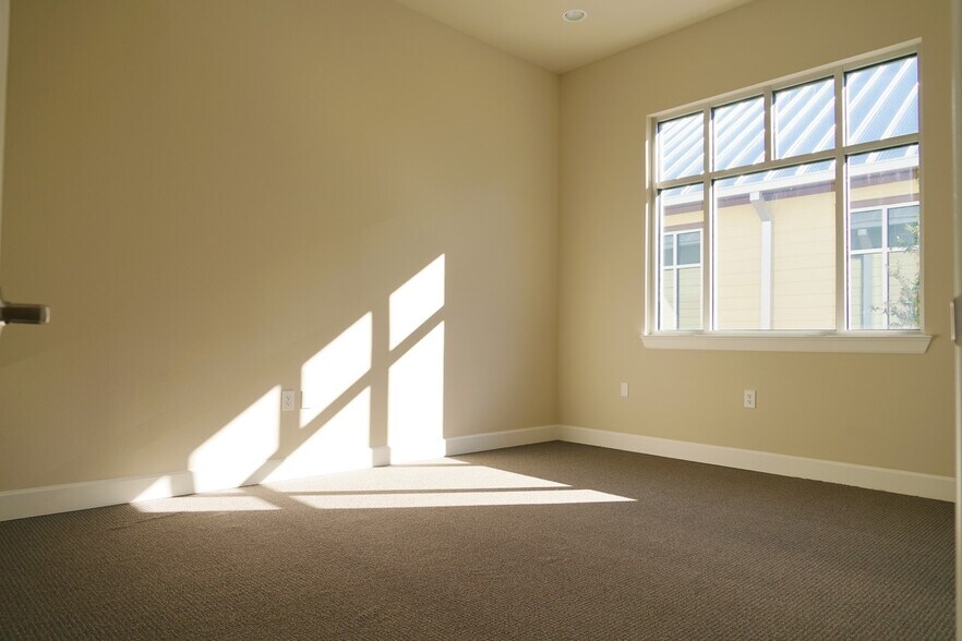 More Photos Of 5757 Flewellen Oaks Ln, Fulshear Office For Lease