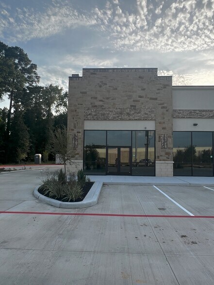 More Photos Of 29707 Tomball Parkway, Tomball General Retail For Lease