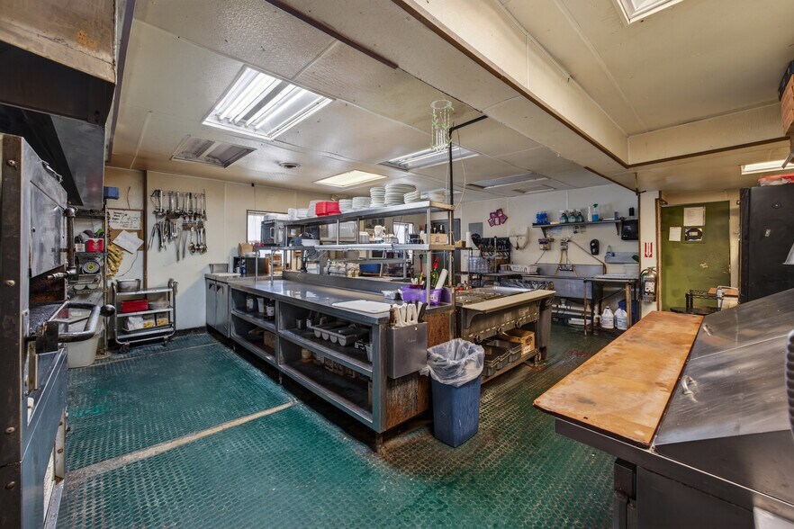 More Photos Of 2862 Guyanoga Rd, Branchport General Retail For Sale
