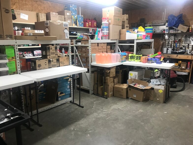 More Photos Of 25817 State Hwy 64, Pittsburg Supermarket For Sale