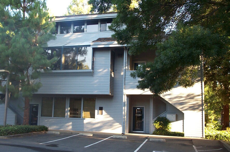 More Photos Of 945 University Ave, Sacramento Medical For Lease