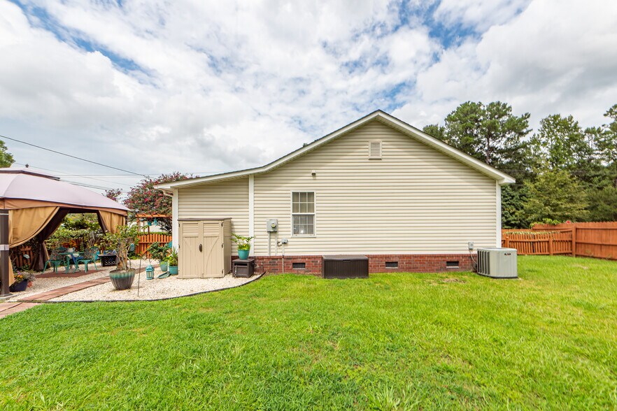 More Photos Of 111 Heatley St, Moncks Corner Medical For Sale
