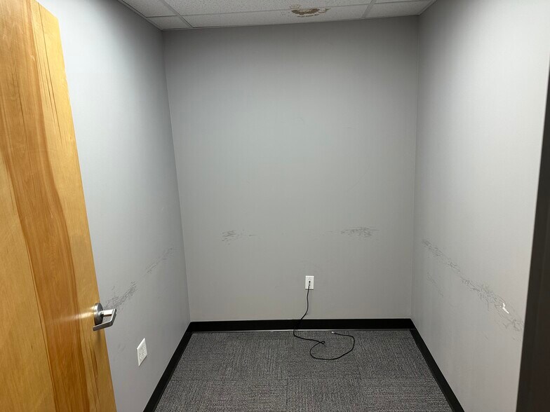 More Photos Of 375 Bay Rd, Queensbury Medical For Lease