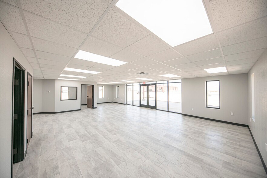 More Photos Of 16571 W Basin S, Odessa Warehouse For Sale