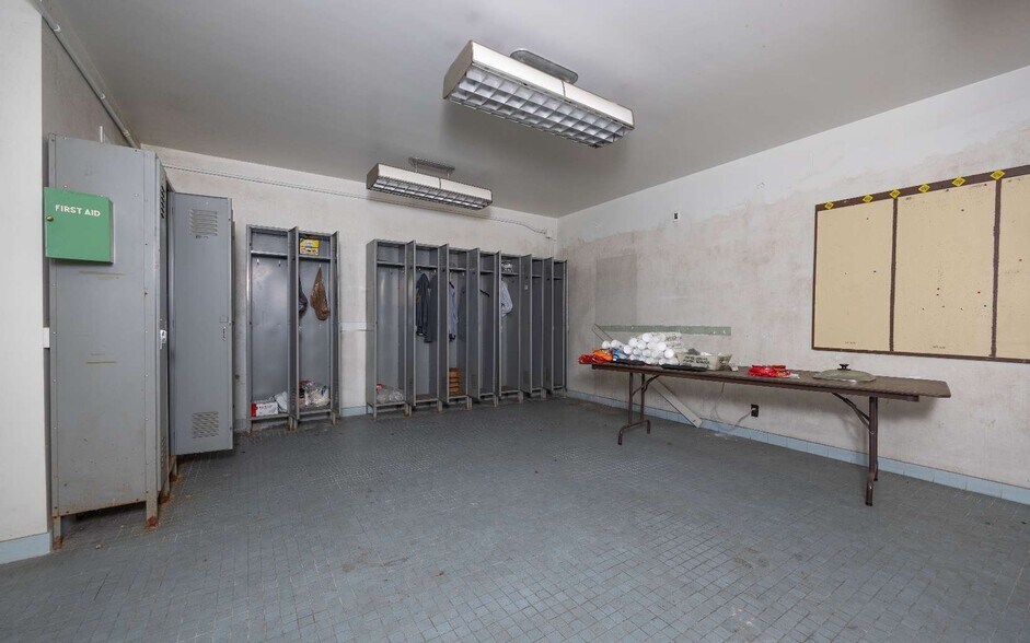 More Photos Of 400 S Ohio Ave, Live Oak Post Office For Sale