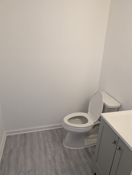 More Photos Of 8607-8609 2nd Ave, Silver Spring Medical For Sale