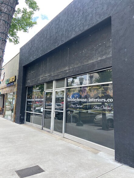 Primary Photo Of 2234-2236 Honolulu Ave, Montrose Storefront For Lease