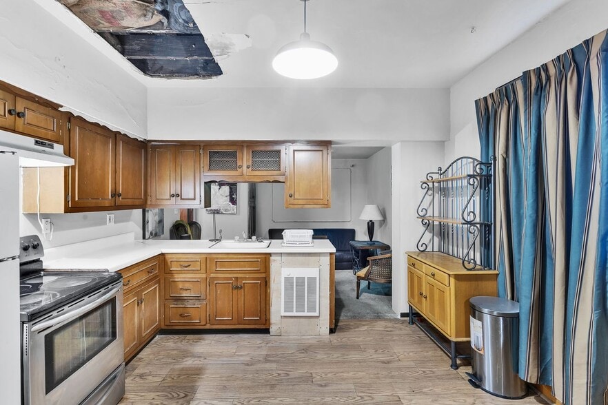 More Photos Of 1421 5th Ave, New Kensington Apartments For Sale