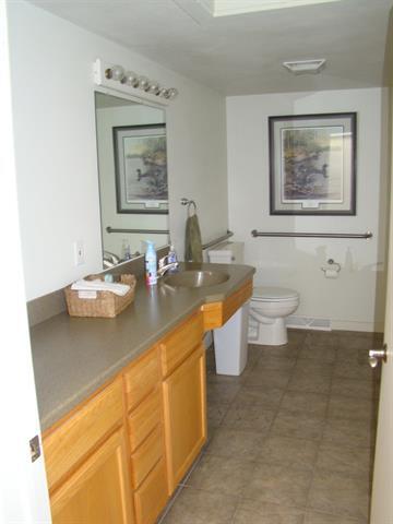 More Photos Of 718 Park Ave, Beaver Dam Office For Sale