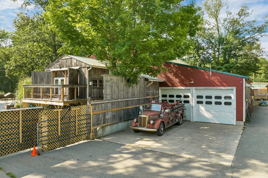 More Photos Of 521 Calef Hwy, Epping Specialty For Sale