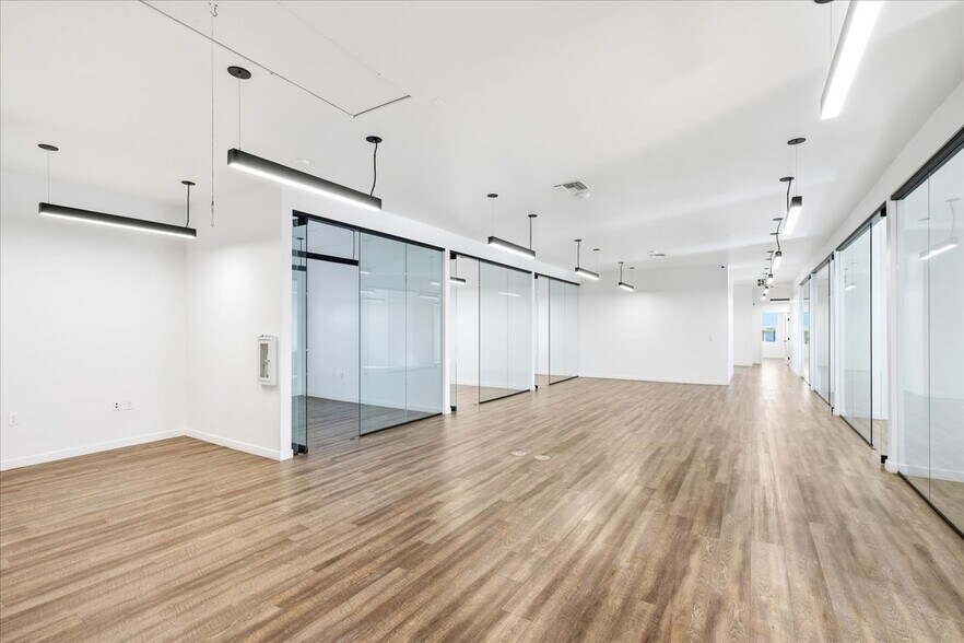 More Photos Of 3444 E Anaheim St, Long Beach Office For Sale