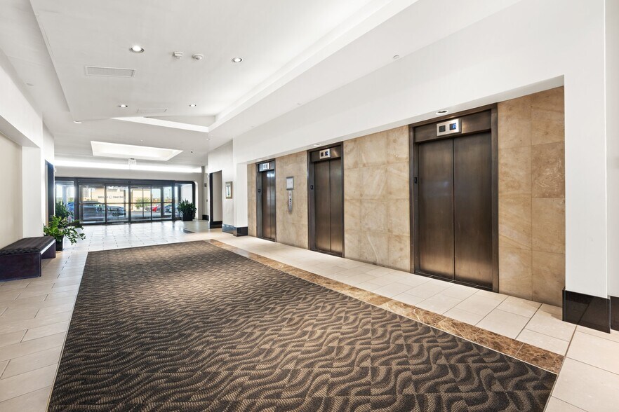 More Photos Of 5100 N Brookline Ave, Oklahoma City Office For Lease